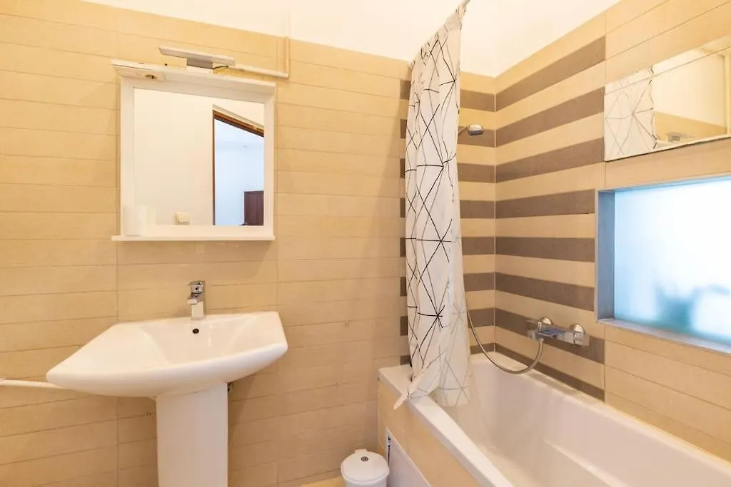 Elegant Downtown Apartment At Kiraly 39 Budapest