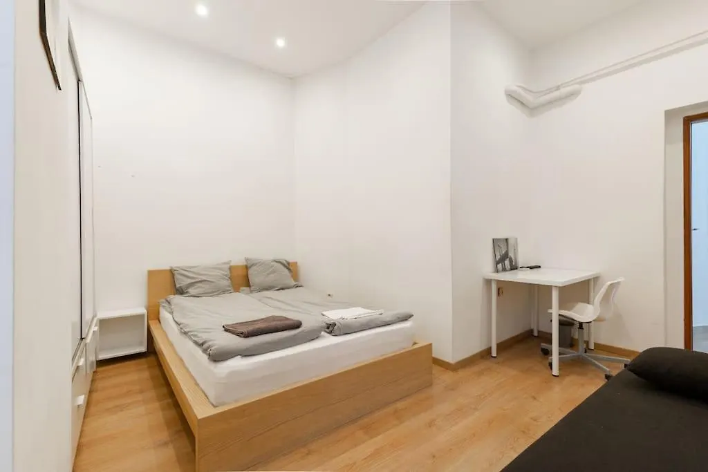 Elegant Downtown Apartment At Kiraly 39 Budapest Hungary