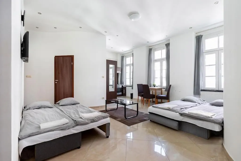 Elegant Downtown Apartment At Kiraly 39 Budapest